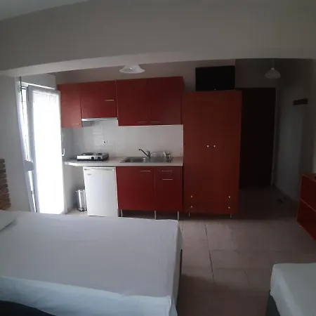 Metaxa Apartment *